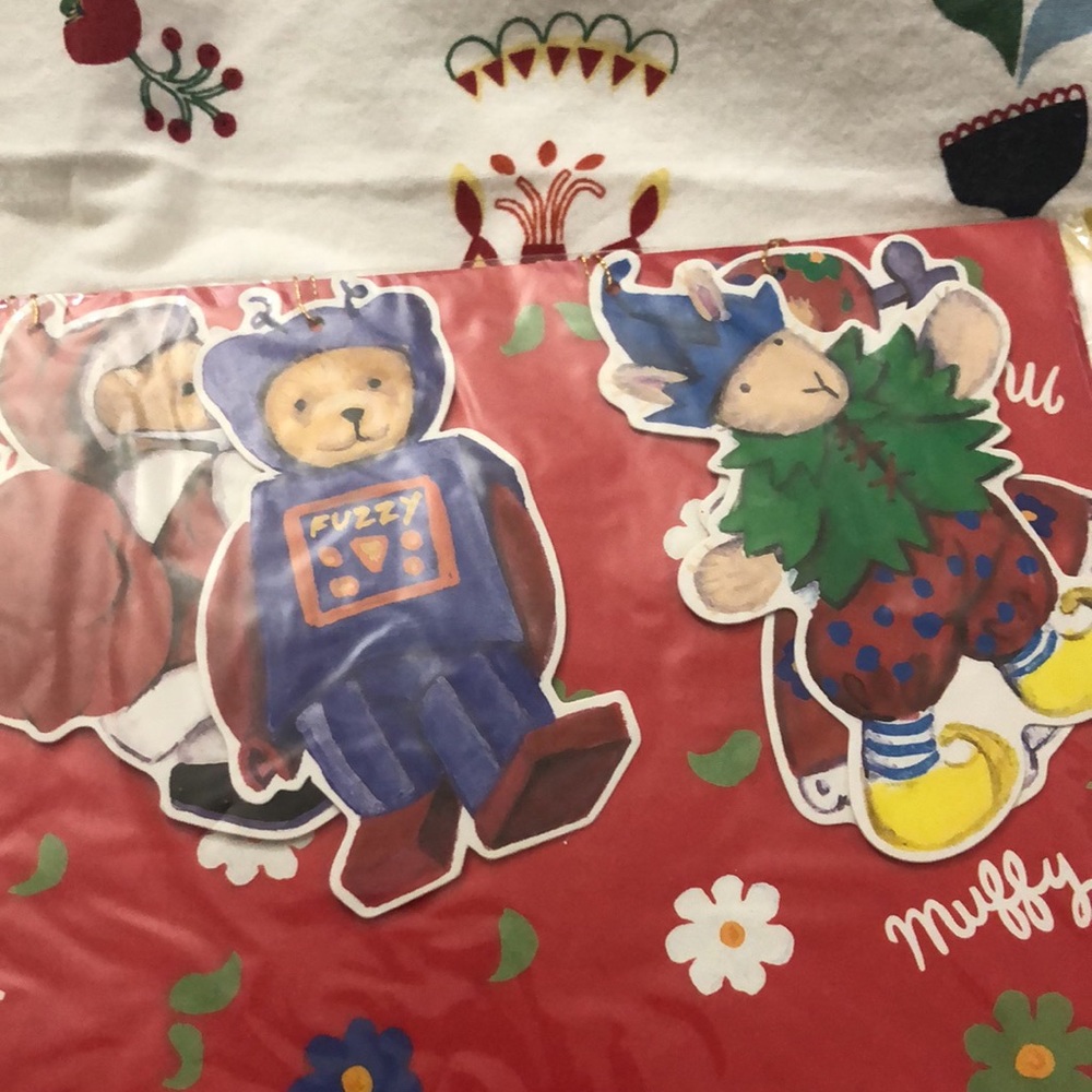 NIP Muffy VanderBear Wrapping Paper Set - Picture 4 of 5